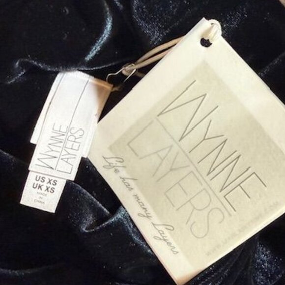 WynneLayers Black Stretch Velvet Side Slit Turtleneck Top - Picture 13 of 14